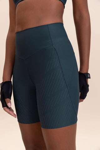 Fast Allure Mat Long Shorts