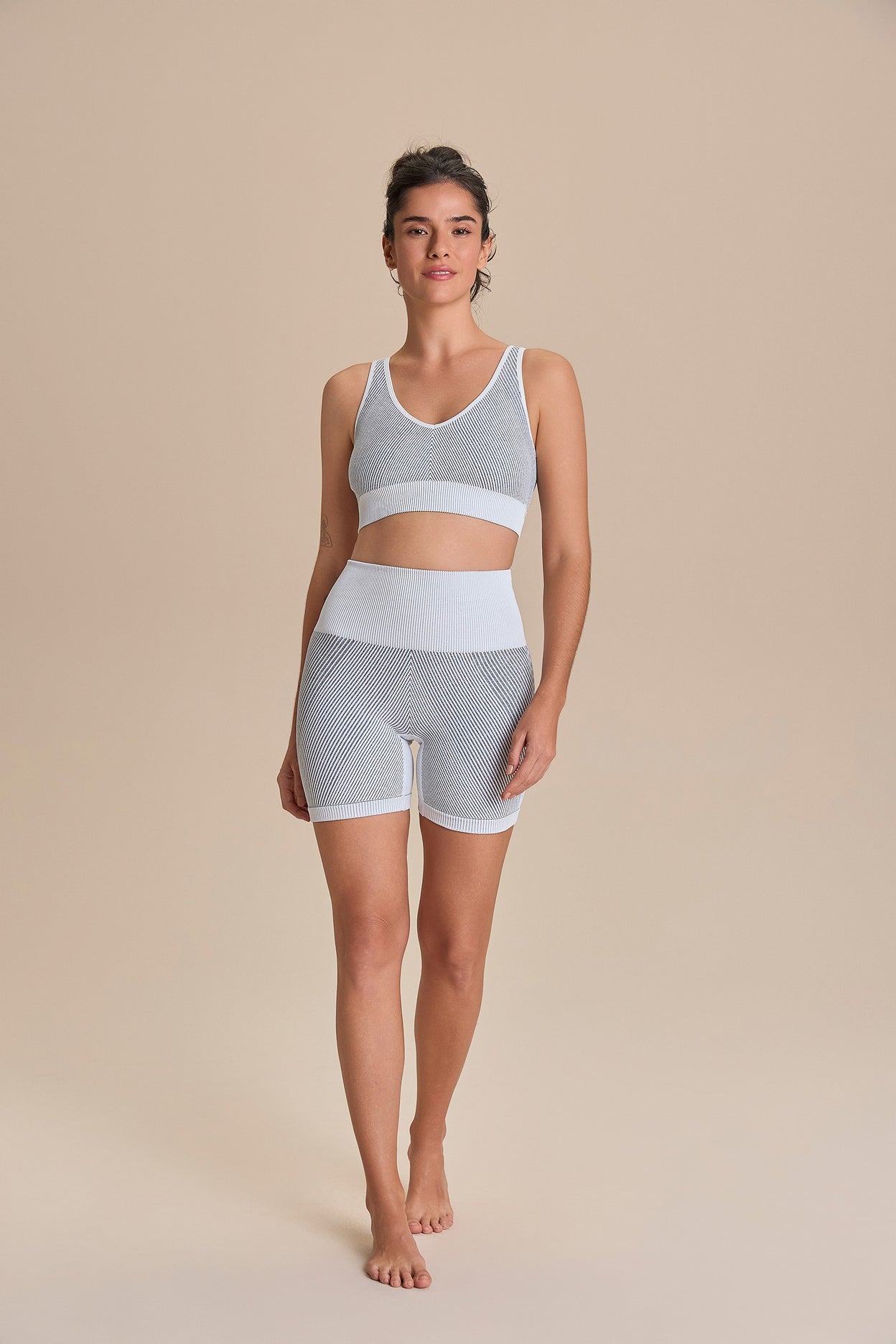 Seamless Diagonal Shorts