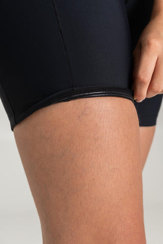 Essential Intense Slim Bermuda