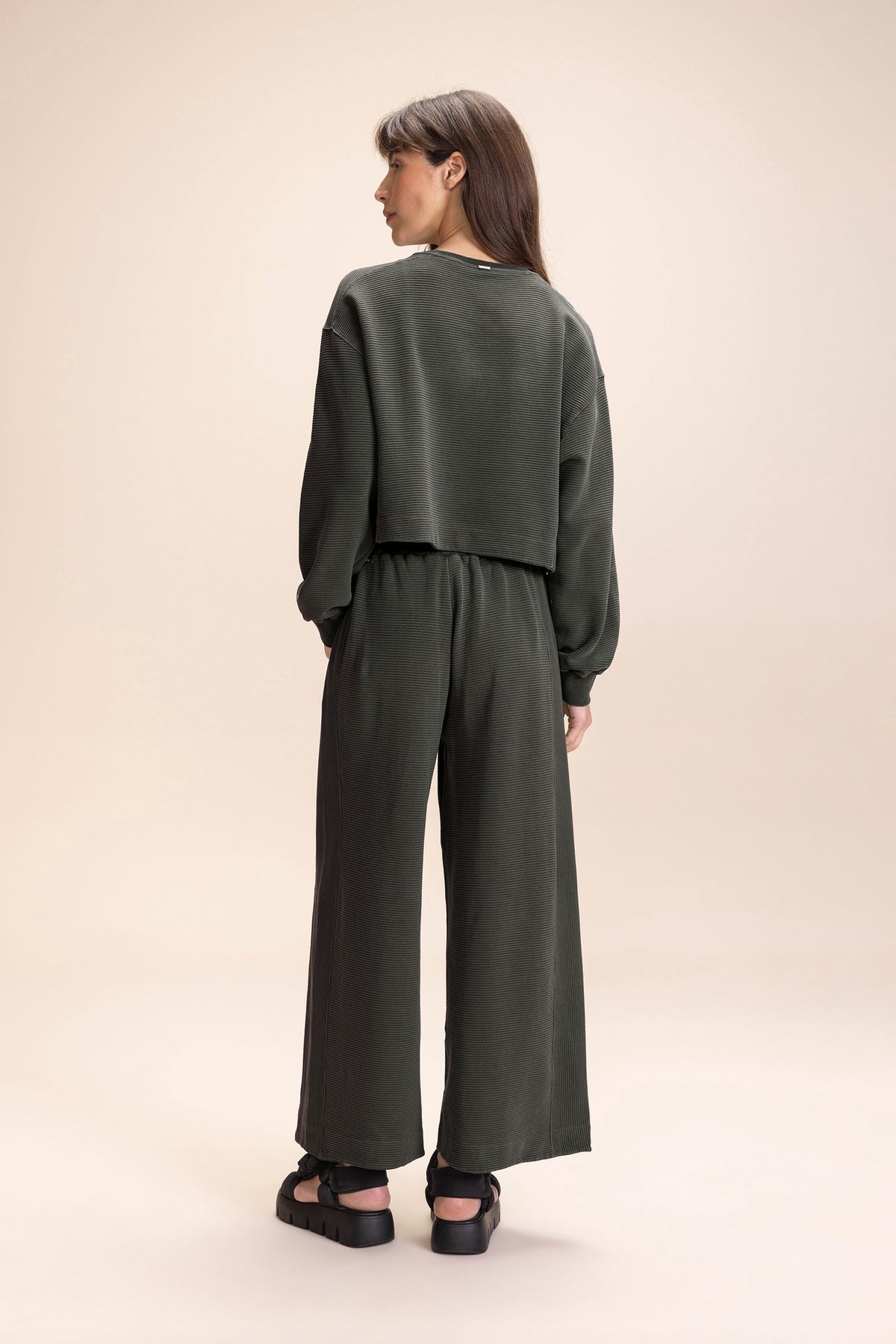 Ribbed Washed Crop Pants