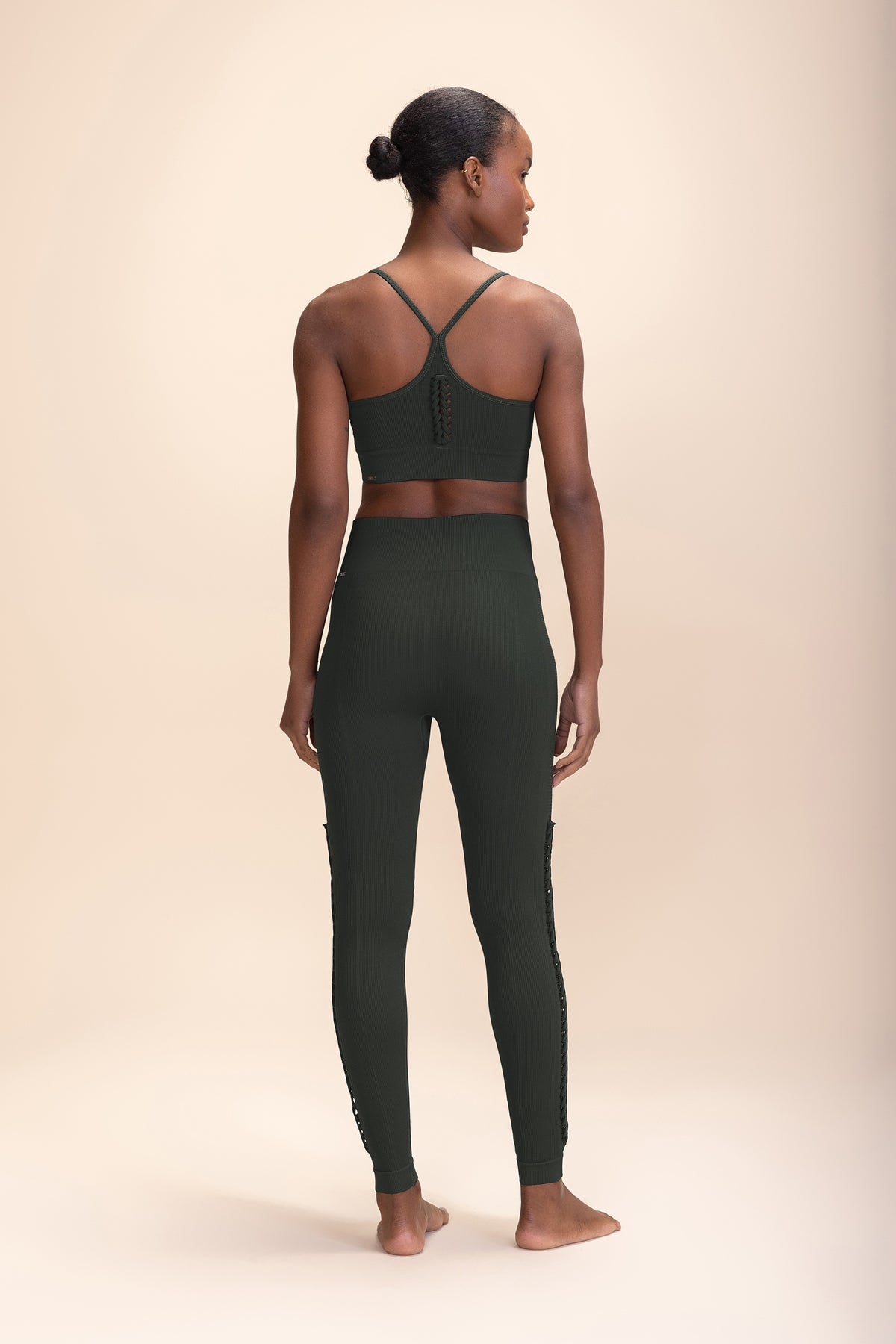 Explore Seamless Sports Bra