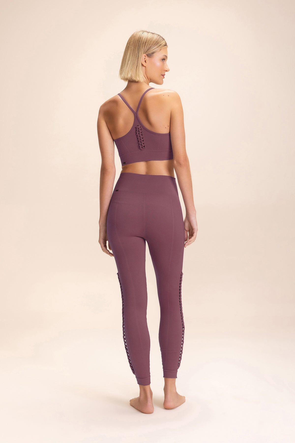 Explore Seamless Sports Bra