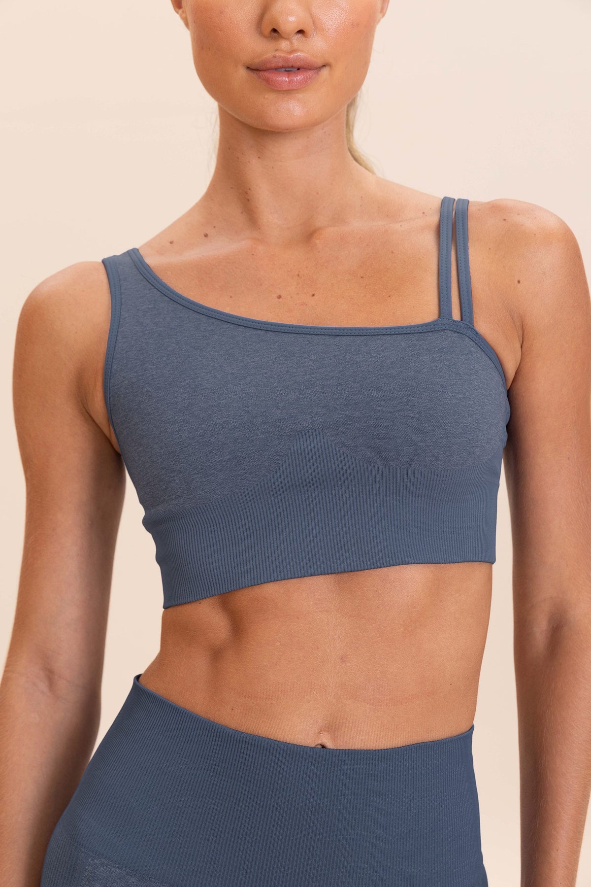 Angle Seamless  Sports Bra