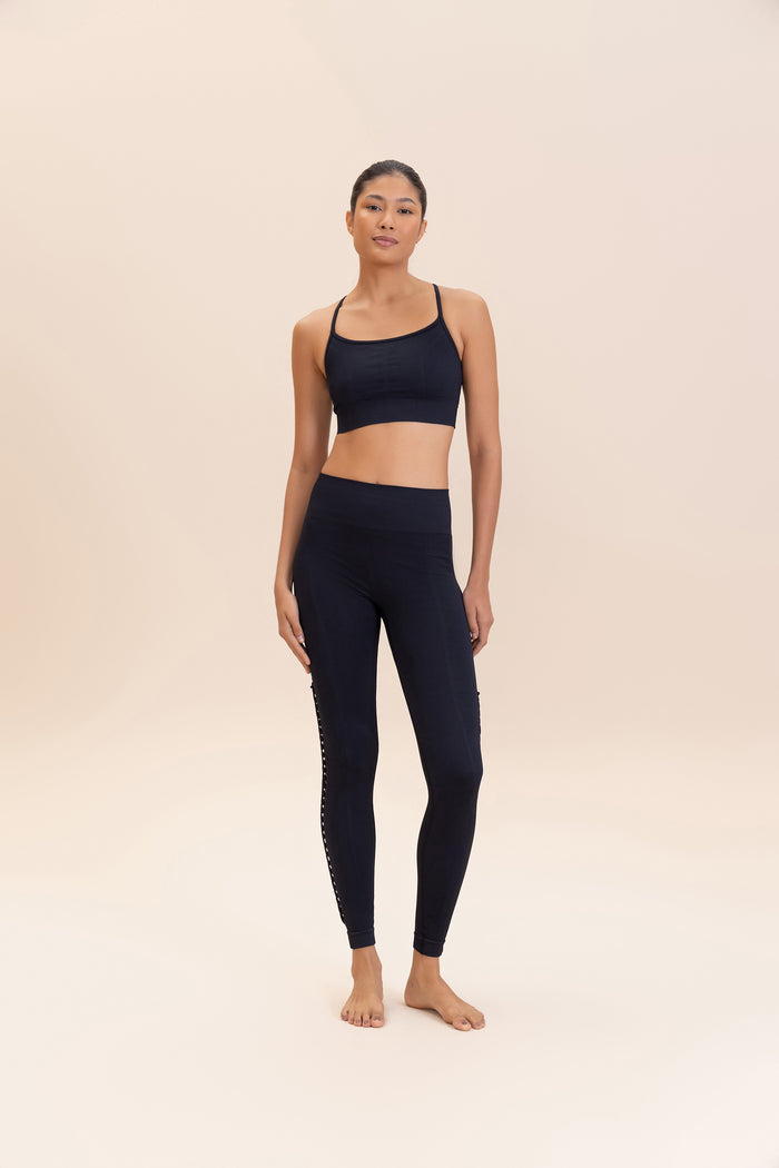 Explore Seamless Sports Bra