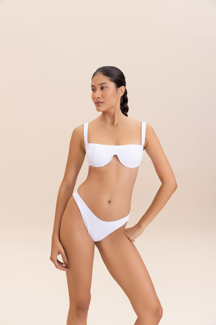 Neo Wavy Half-cup top