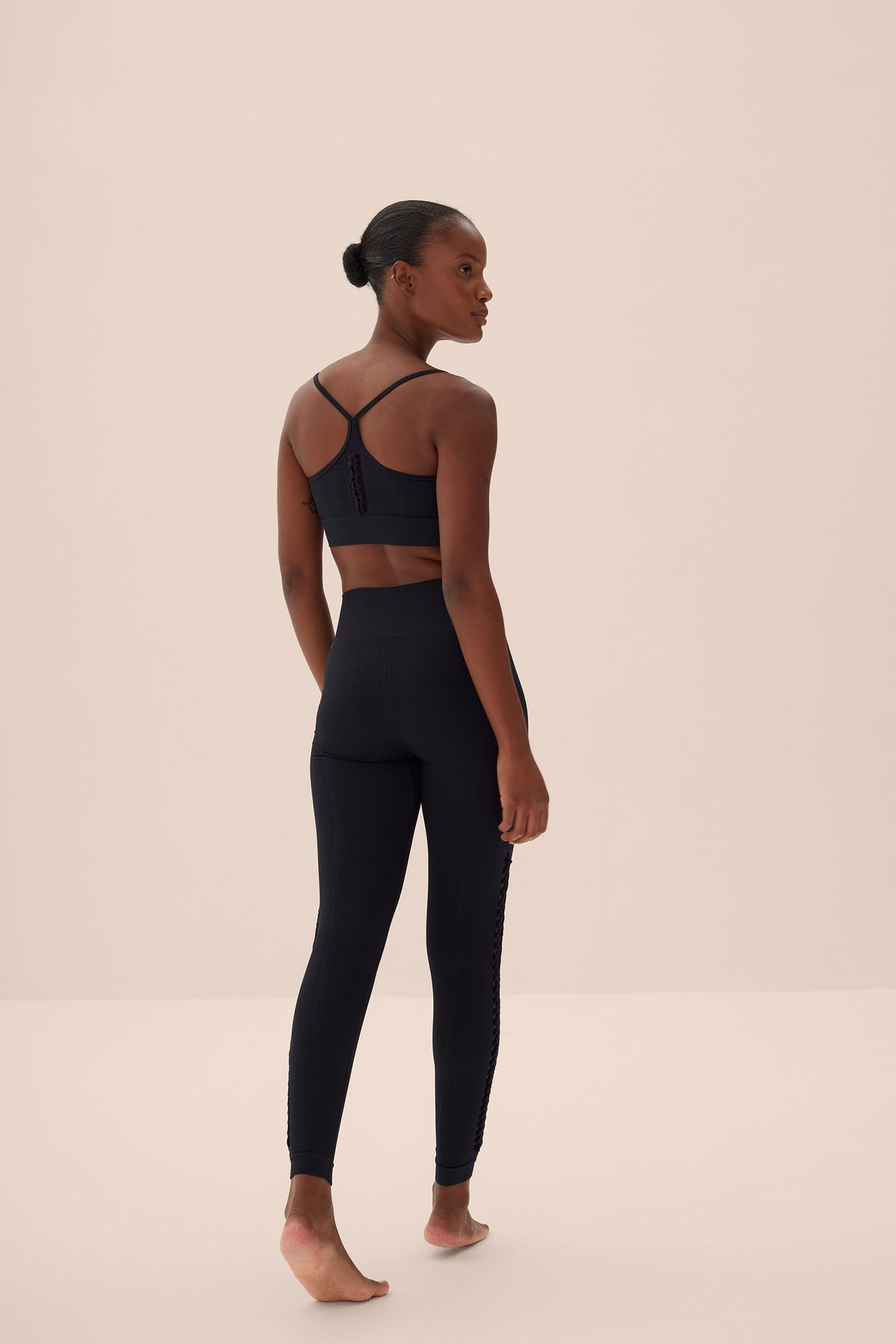 Explore Seamless Sports Bra