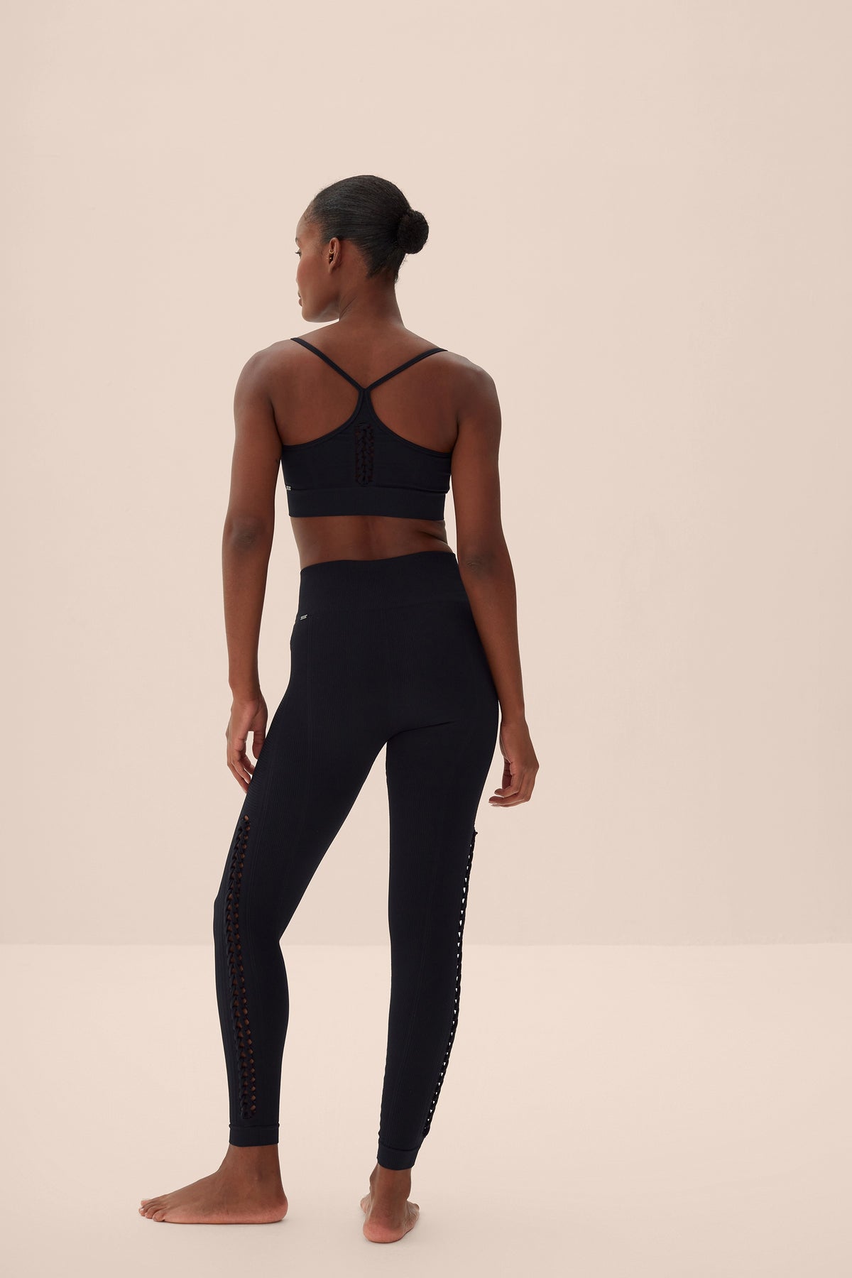 Explore Seamless Sports Bra