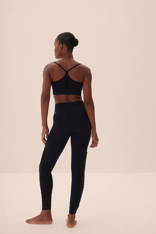 Explore Seamless Sports Bra