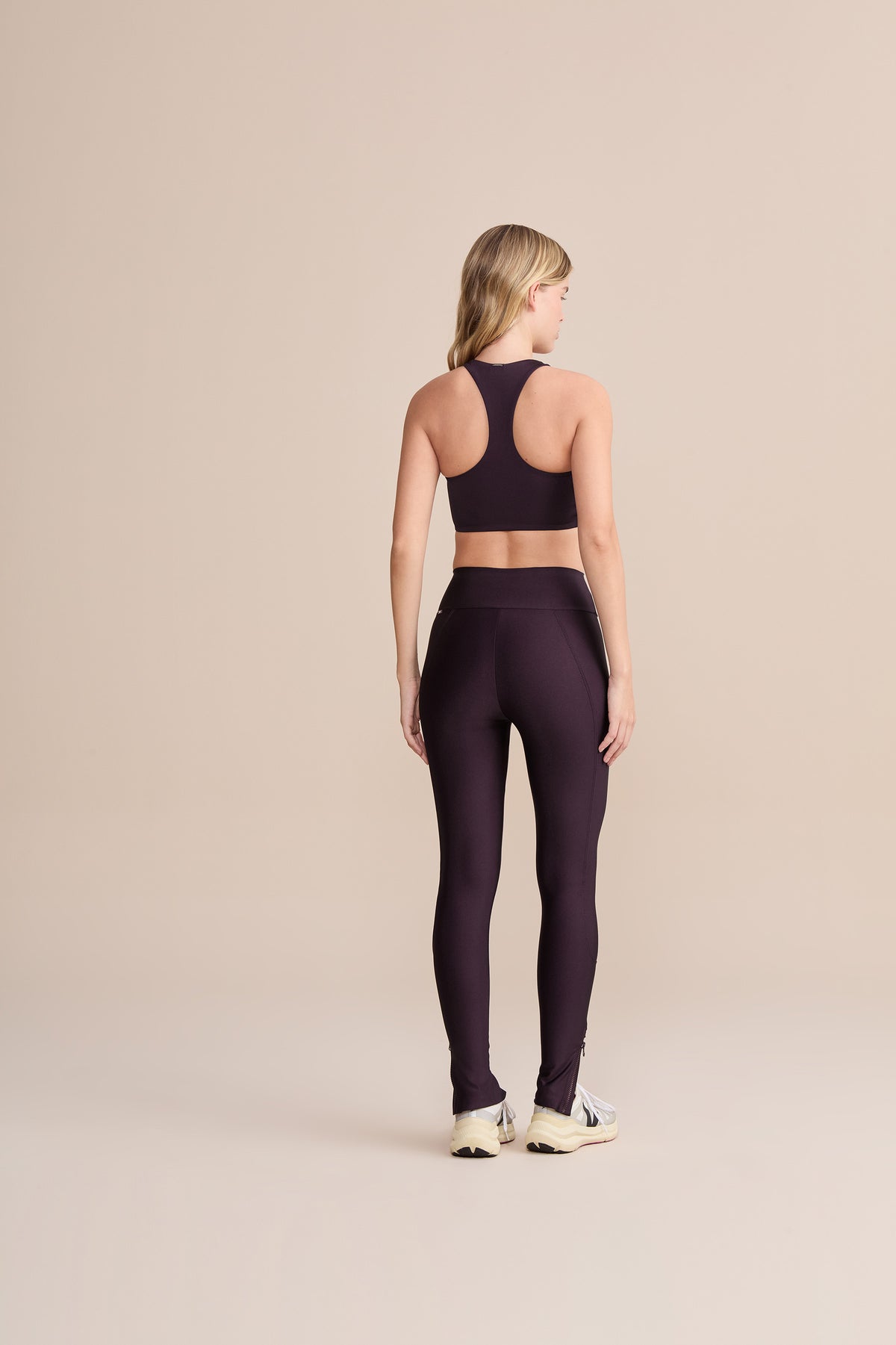 Sinuous Neoprene Shine Sports Bra