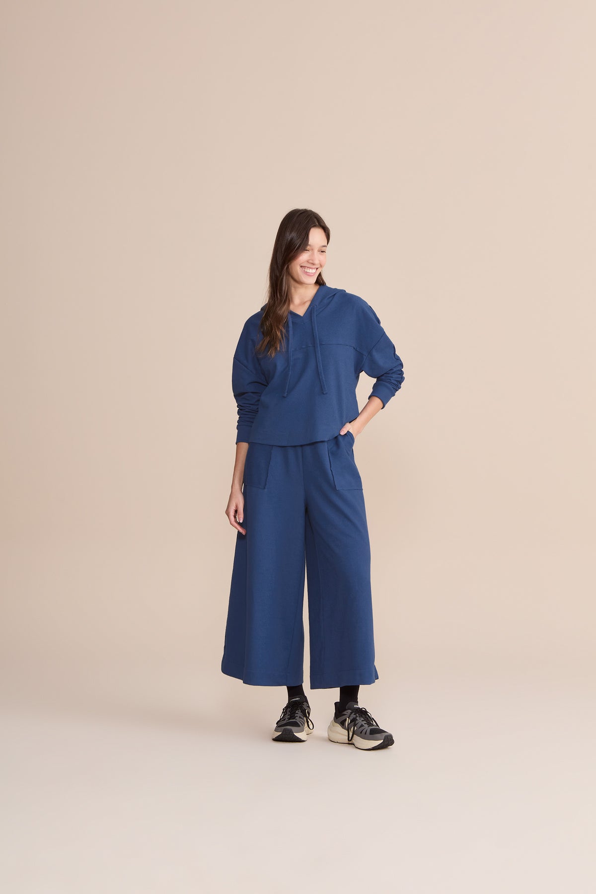 Soft Pure Wide-leg Cropped Pants