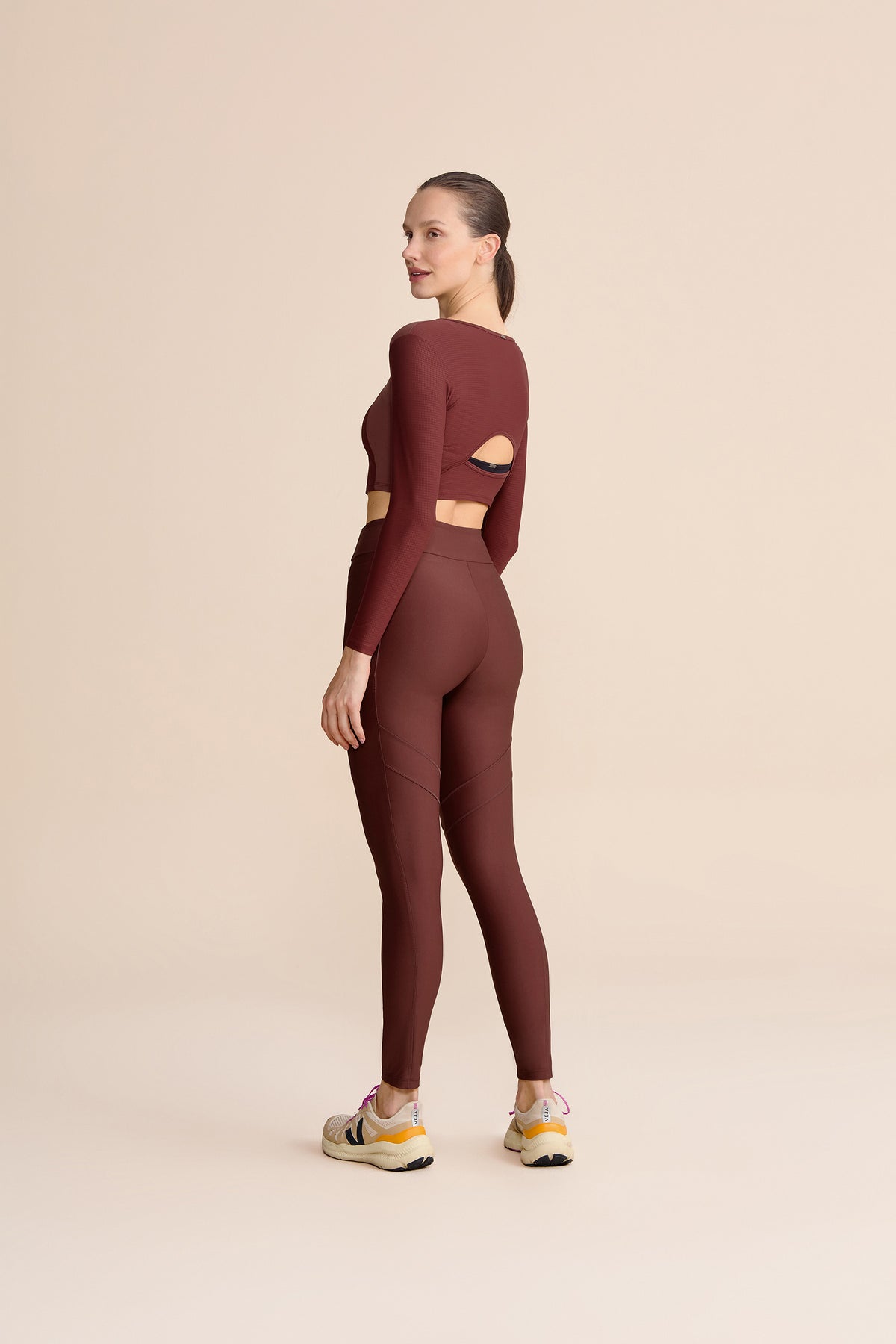 Air Move® Broad Cropped Top