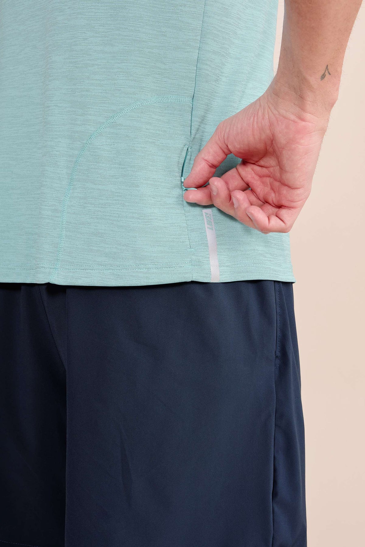 Men's Comfy Pocket Back T-Shirt