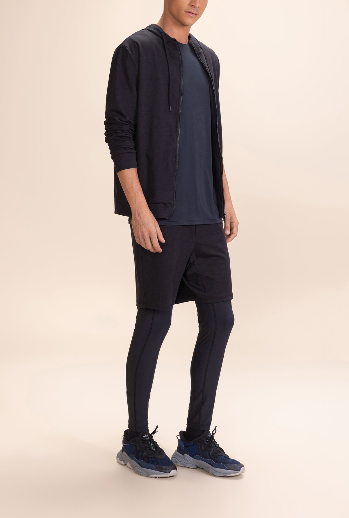 Move Galax Knit Long Shorts