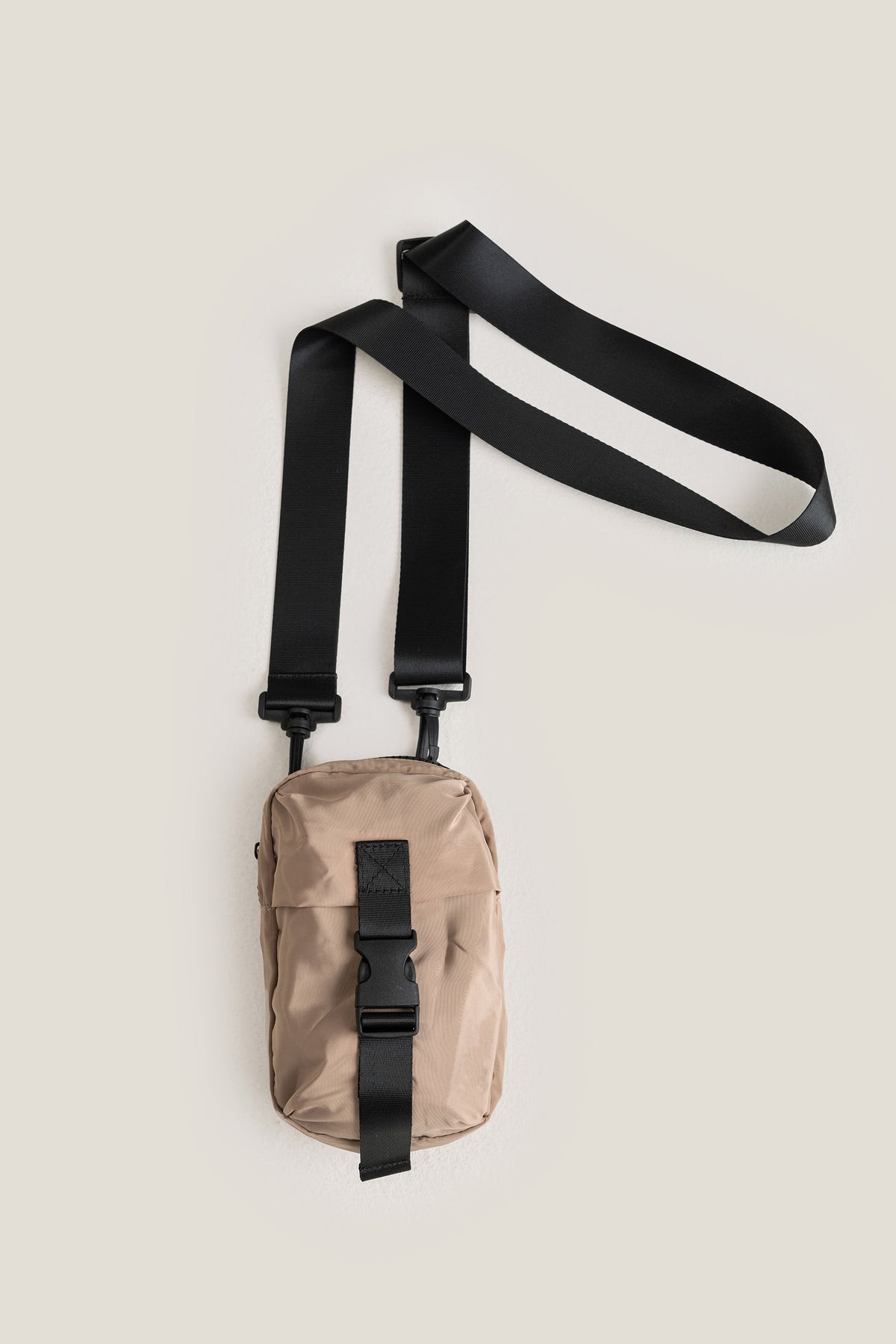 L! Tech Cross Bag