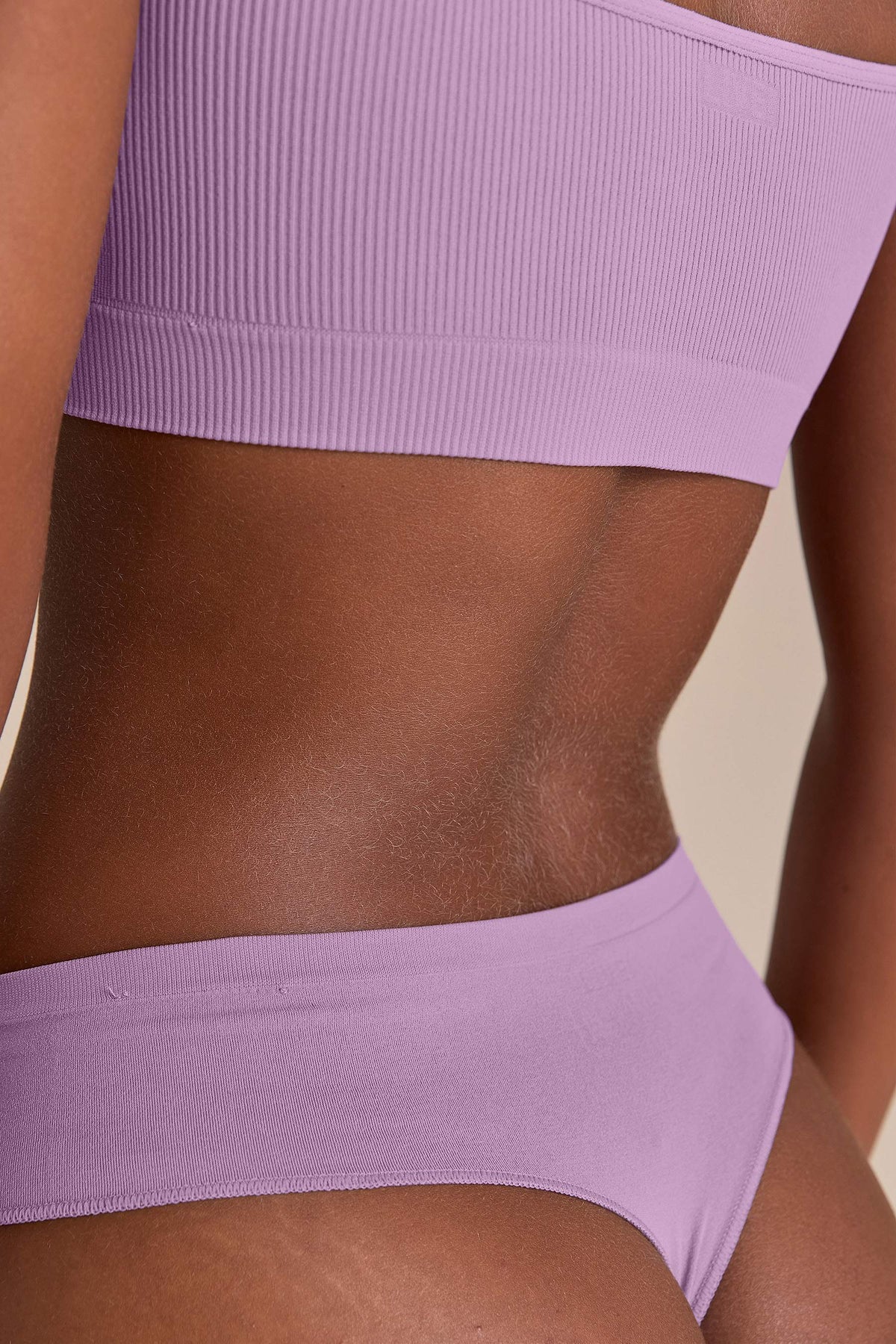 Seamless Mid Thong