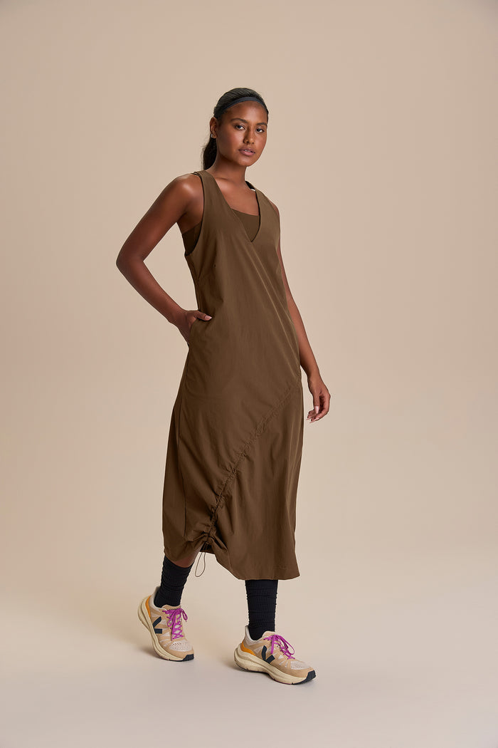V Air Vast Nutmeg Dress