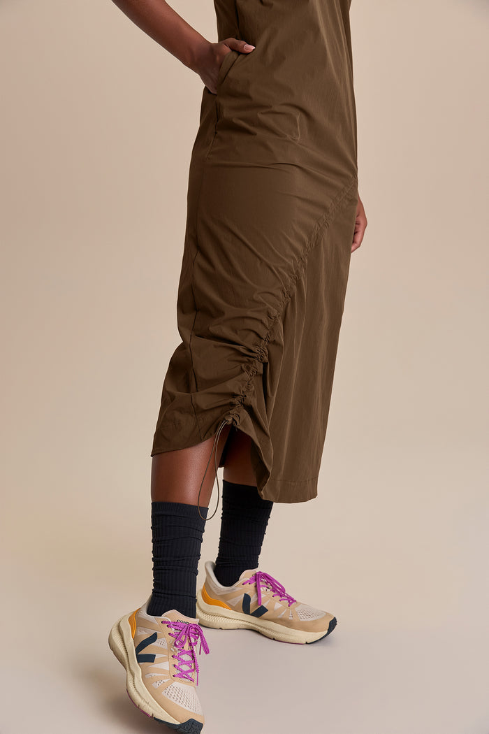 V Air Vast Nutmeg Dress