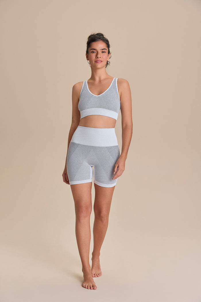 Seamless Diagonal Shorts