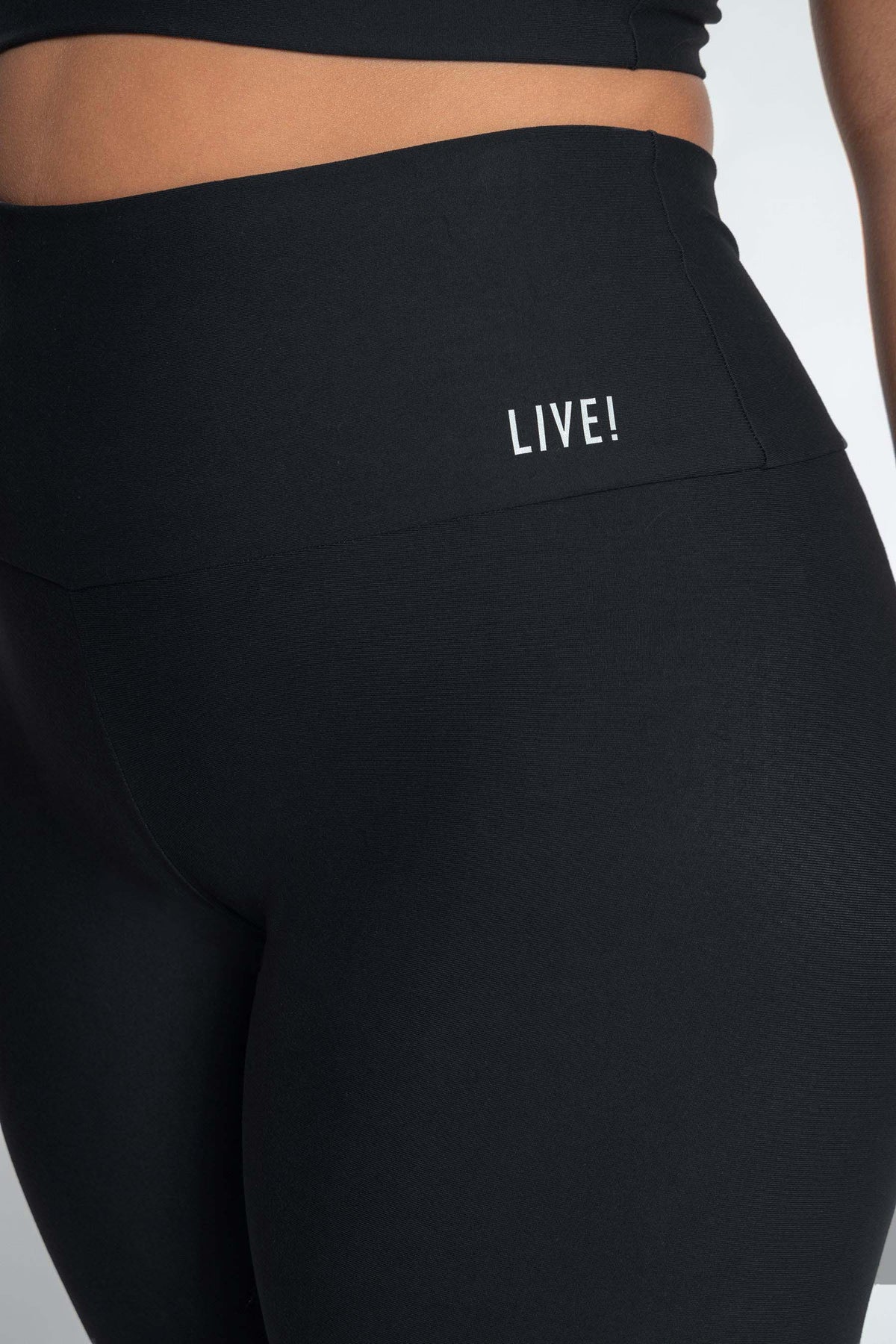 LIVE!+ Essential Active Tight
