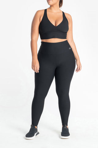 LIVE!+ Essential Active Tight