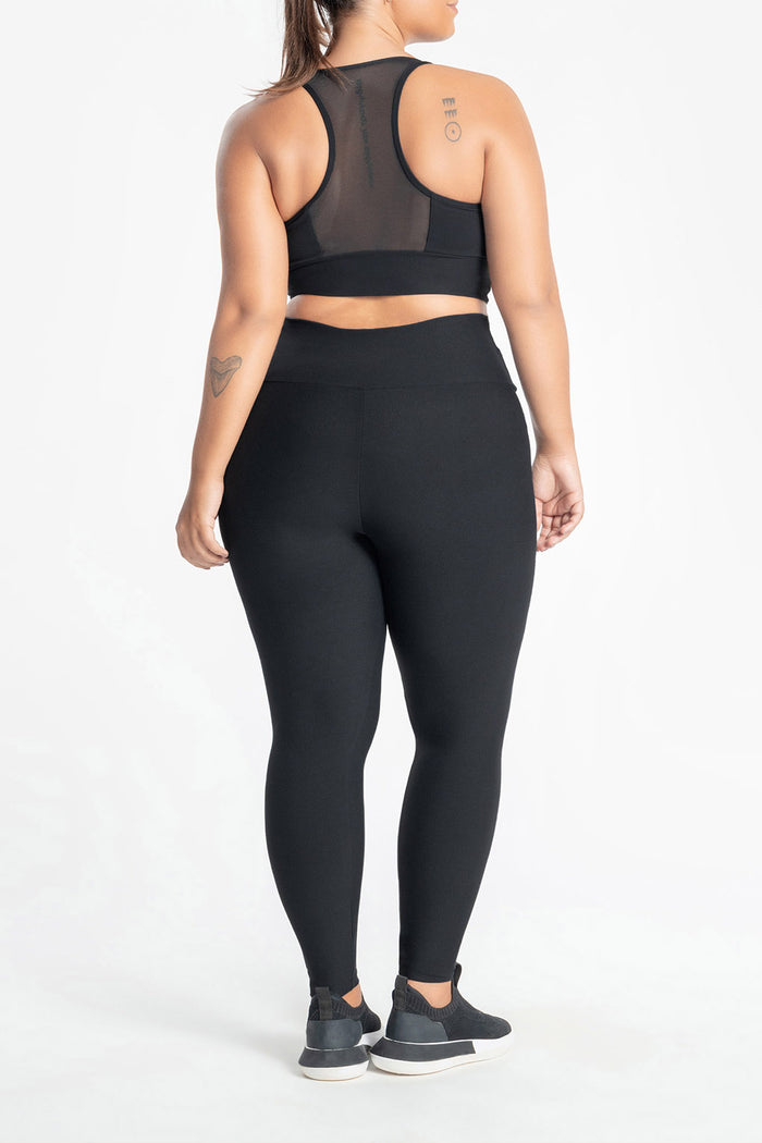 LIVE!+ Essential Active Tight