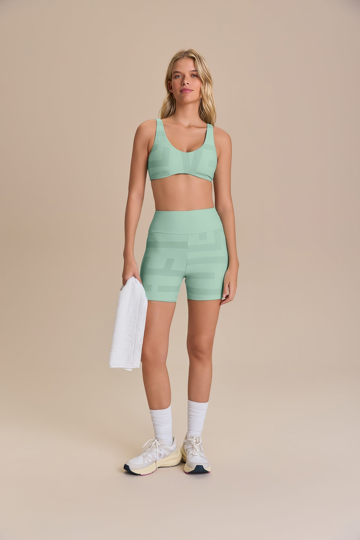 LIVE! Hydefit® Adaptiv Shorts