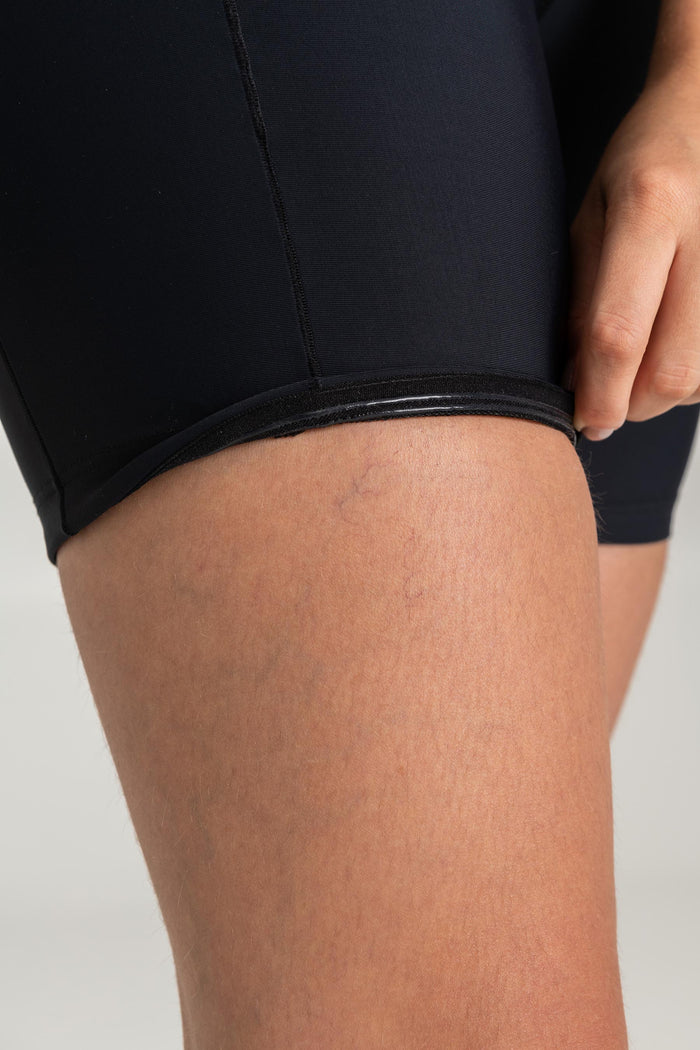 Essential Intense Slim Bermuda