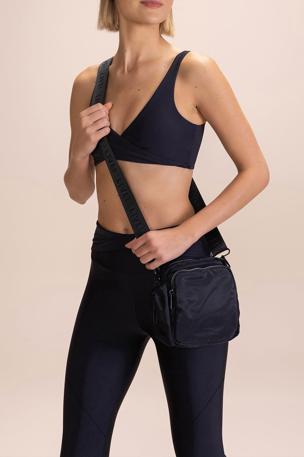 Cross Shine Leggings