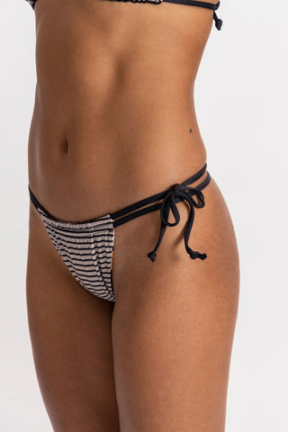 Strippy Reversible Neo Lace Bottom