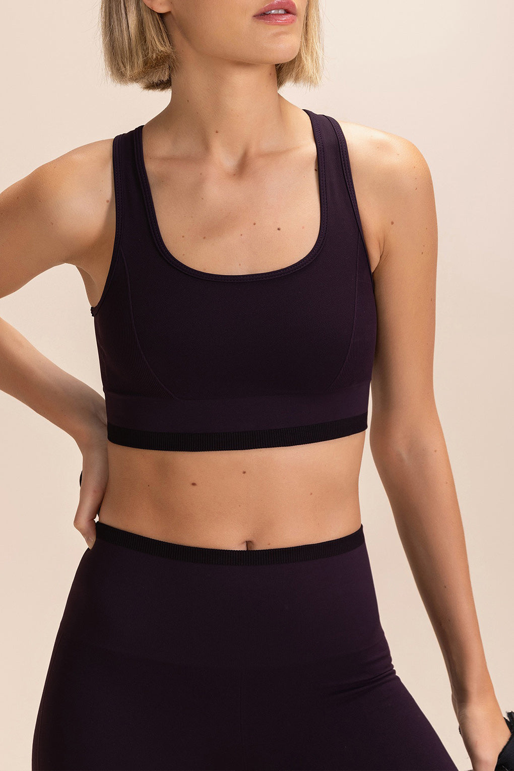 Seamless Contour Sports Bra