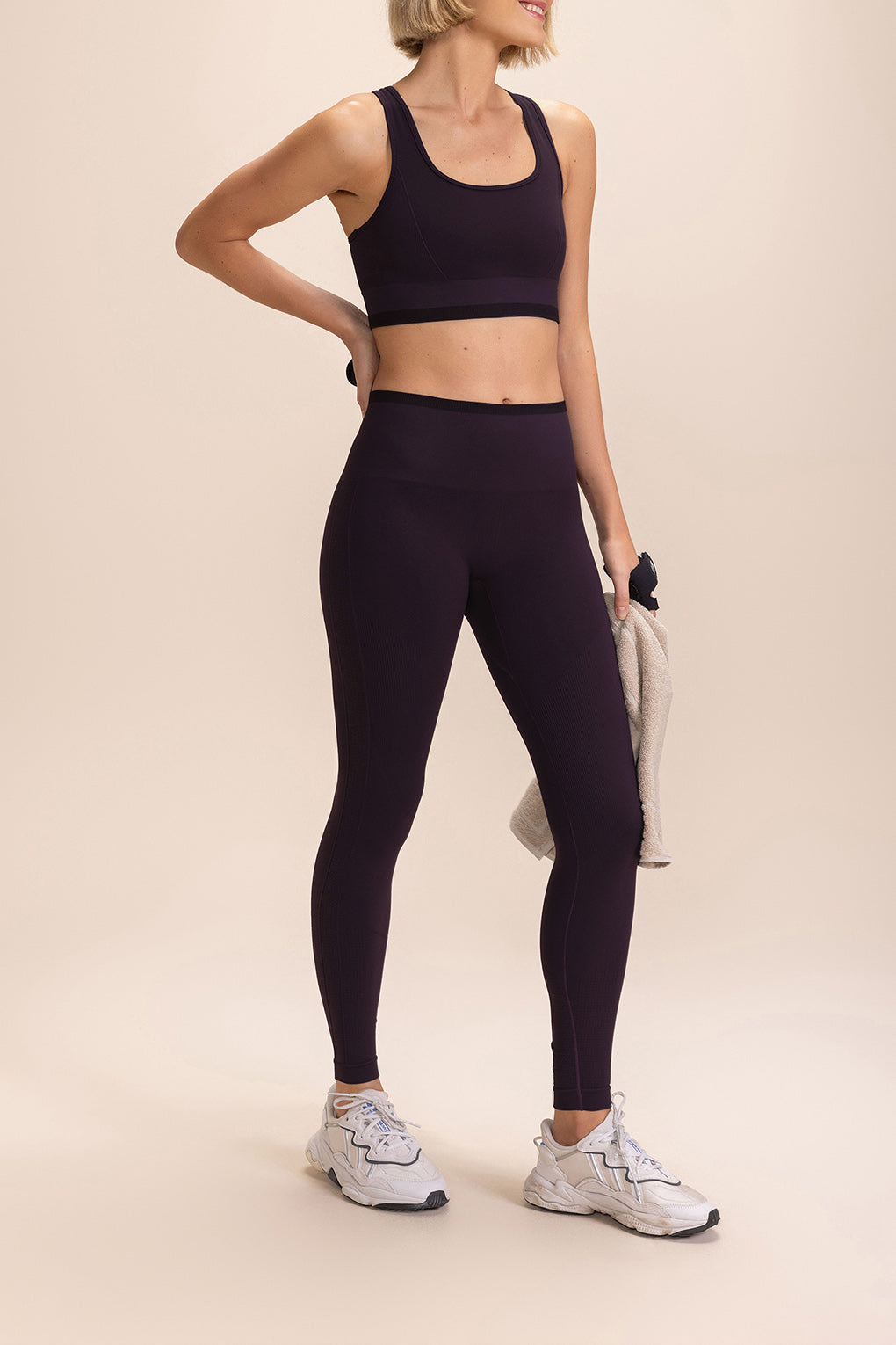 Seamless Contour Sports Bra