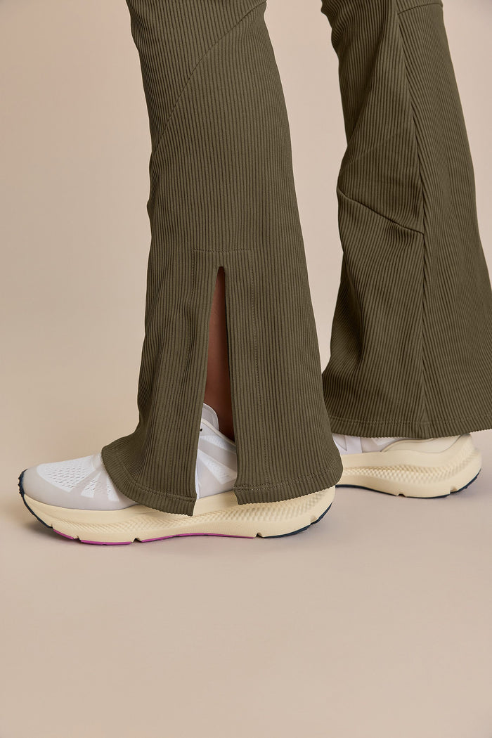 Seamless Knit® Zip Flare Pants