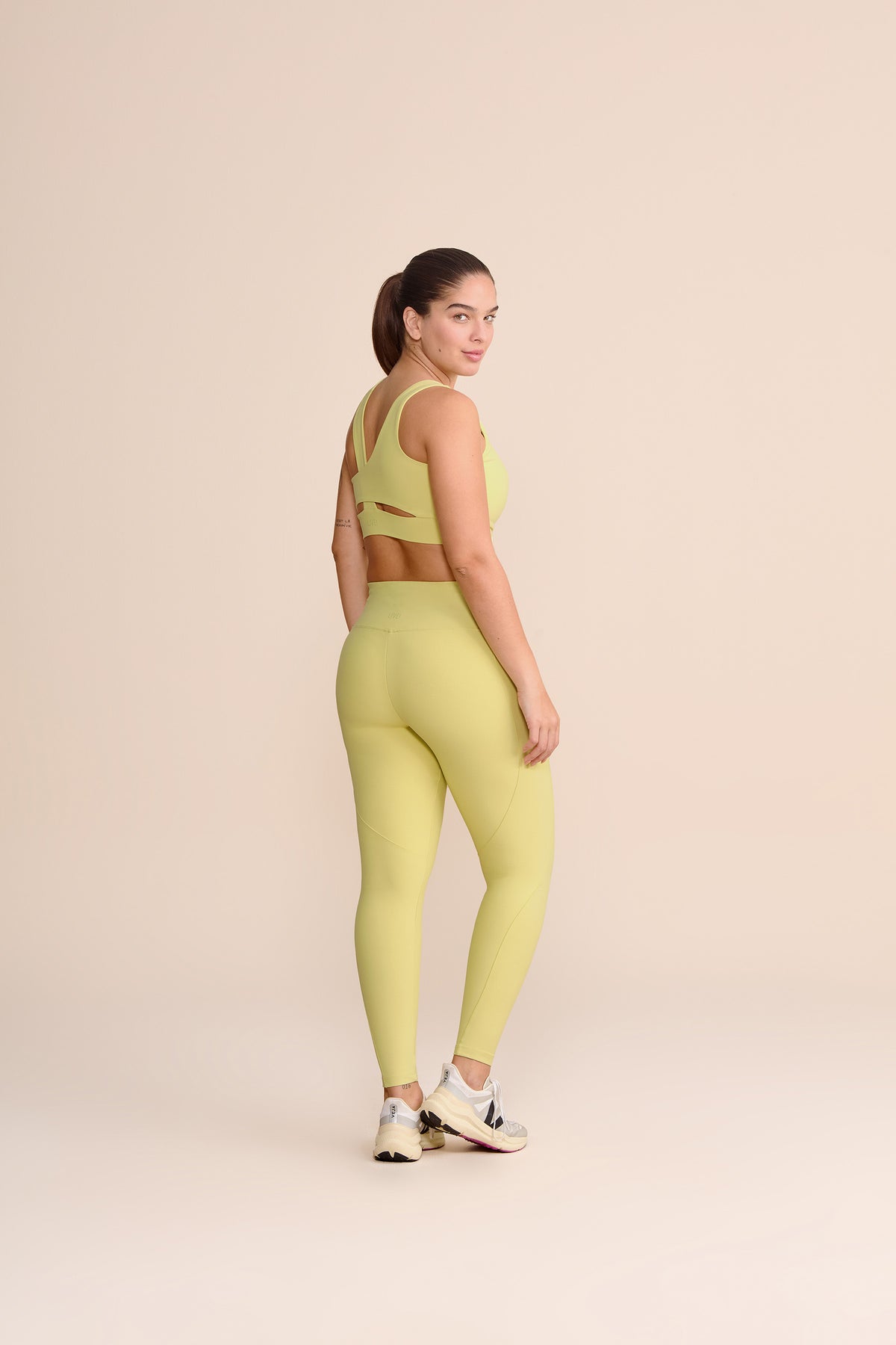 V Pocket Inner Active® Leggings