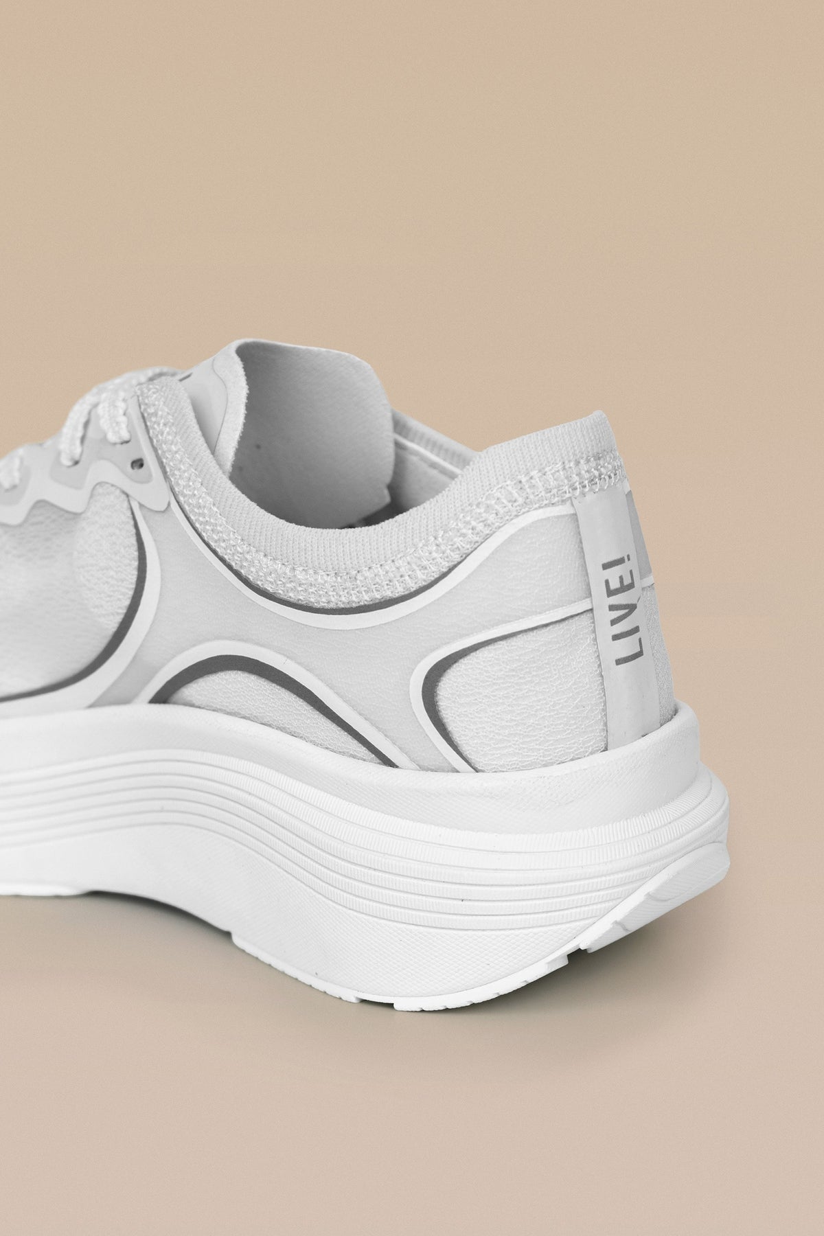 LIVE! LOOP Running Shoe