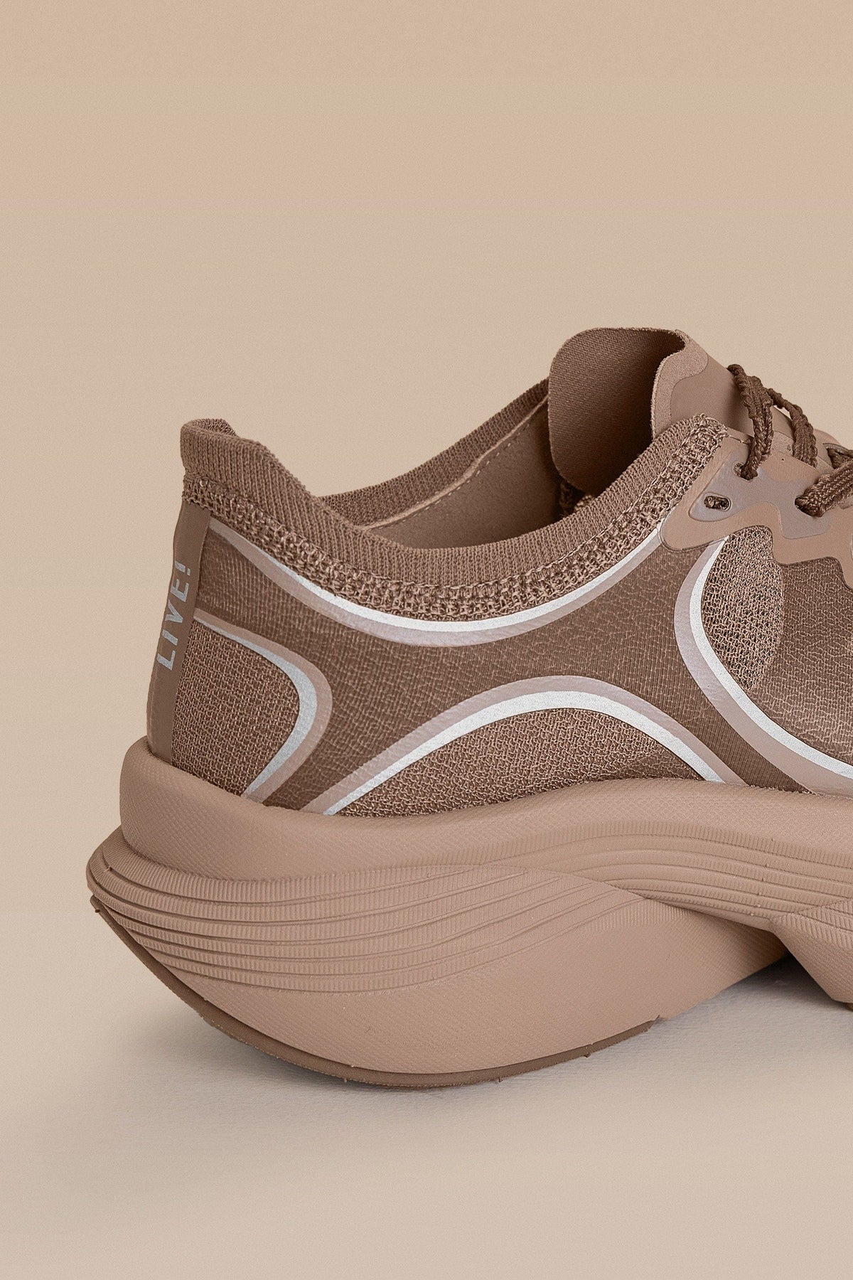 LIVE! LOOP Running Shoe