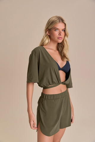 Wide Overlap Side Shorts