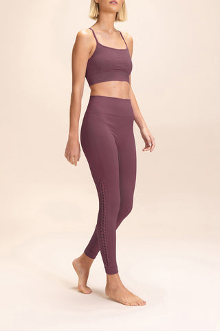 Explore Seamless Sports Bra