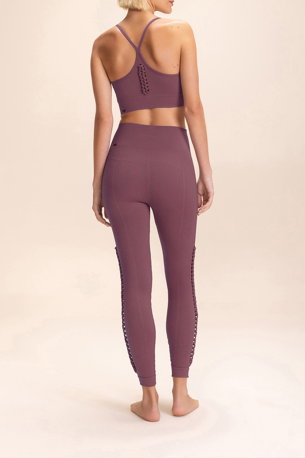 Explore Seamless Sports Bra