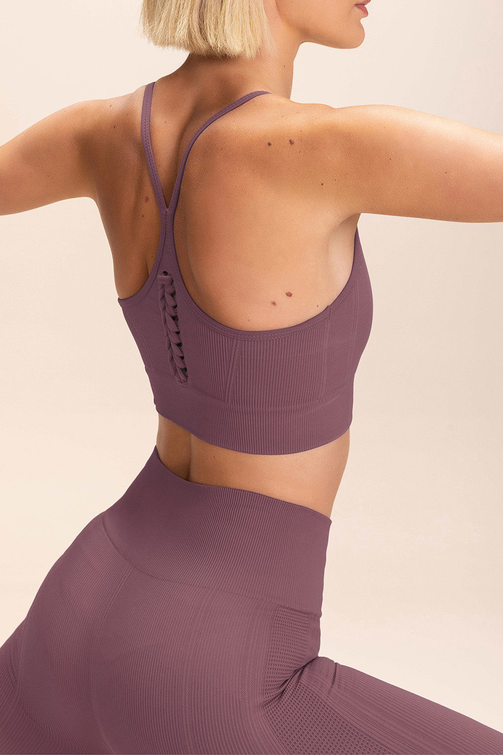Explore Seamless Sports Bra
