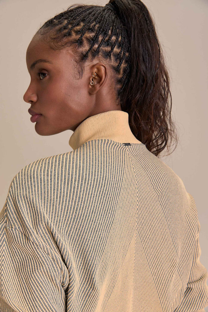 Seamless Diagonal Jacket