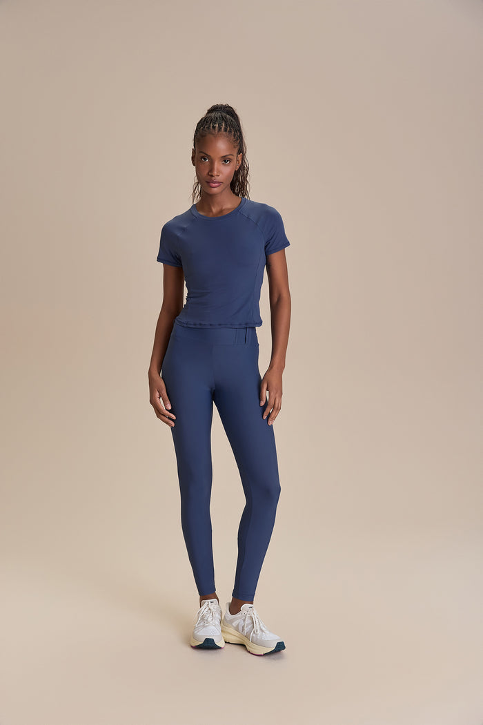 Broad Equilibrium Top