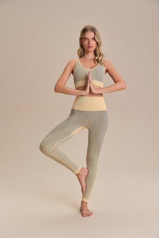 Seamless Diagnonal V Bra