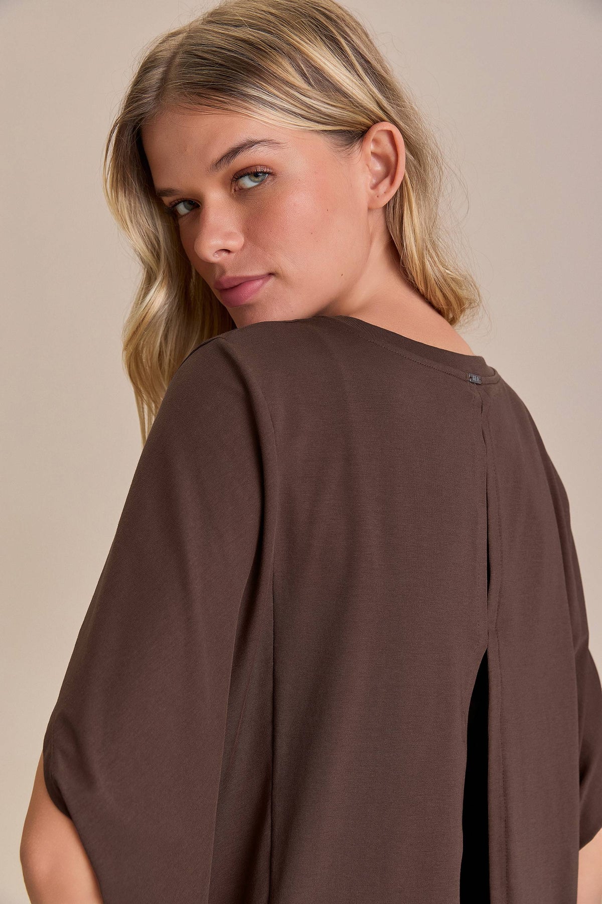 Pima Slim Hexagon Top