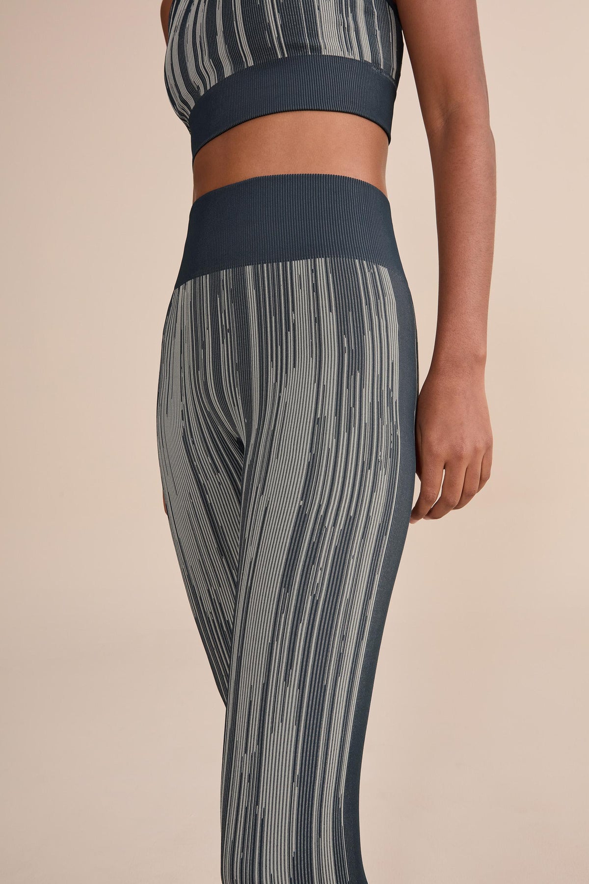 Mix LIVE! Seamless Knit®Leggings