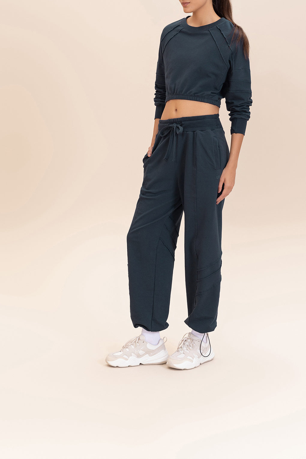 Cropped Cut Jog Sweatshirt