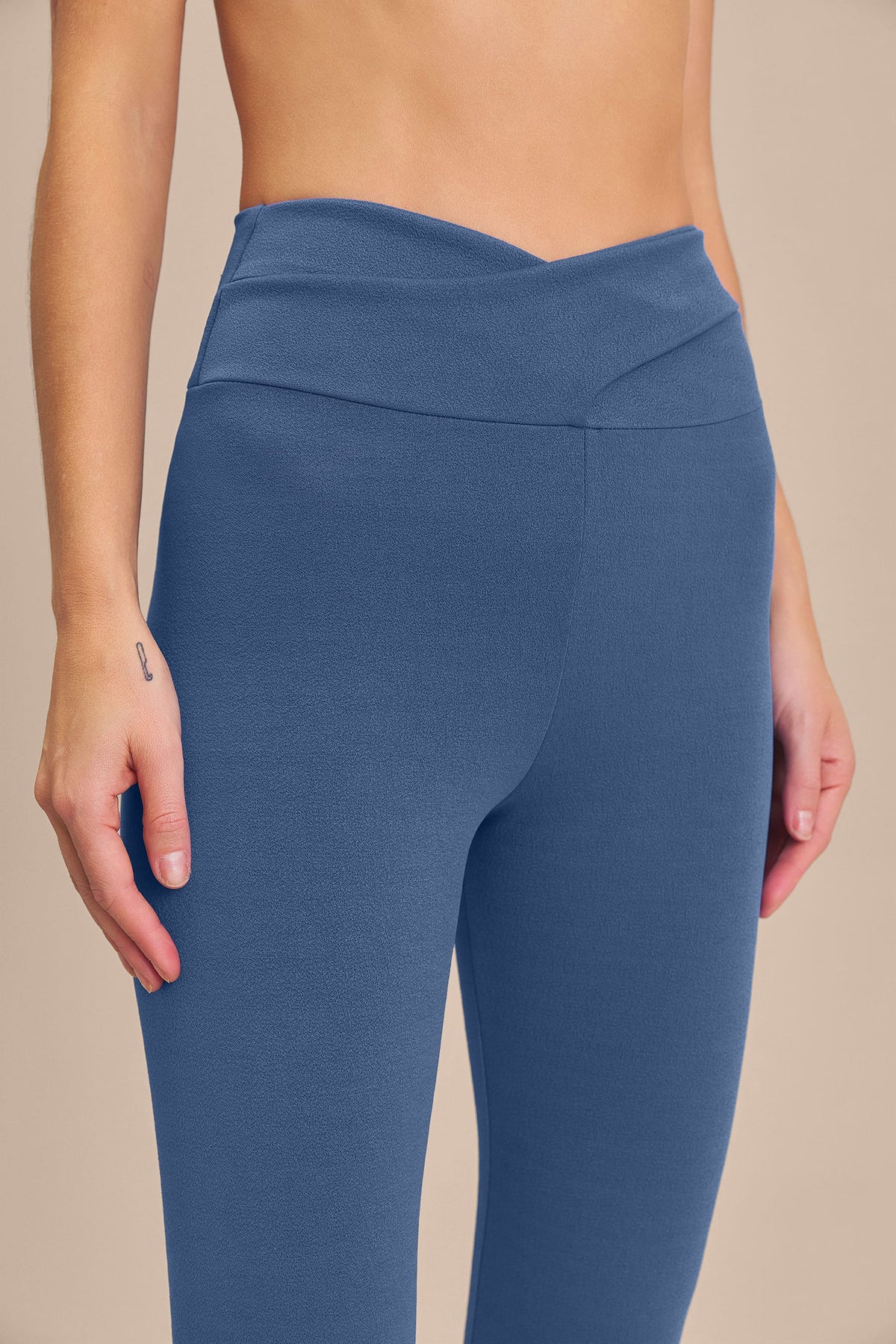 Jacquard Street Cross Leggings