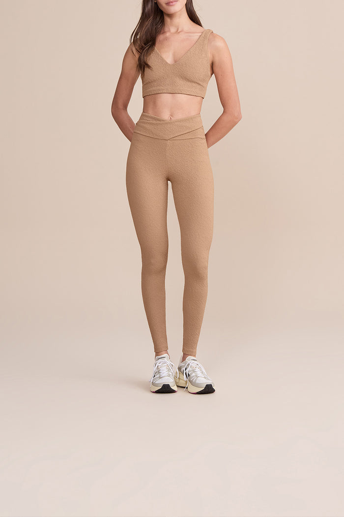 V Jacquard Outline Sports Bra
