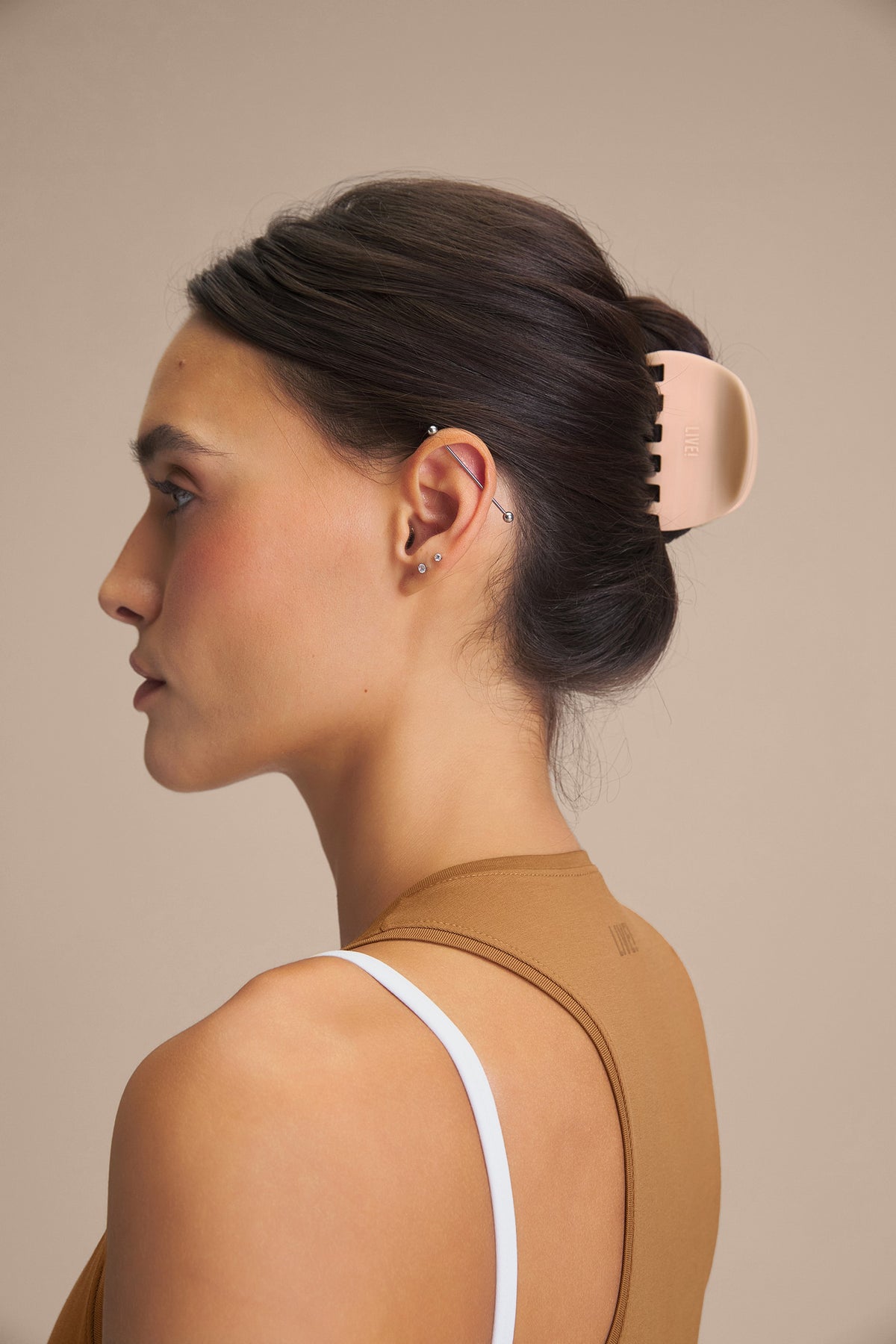LIVE! Medium Hair Claw Clip