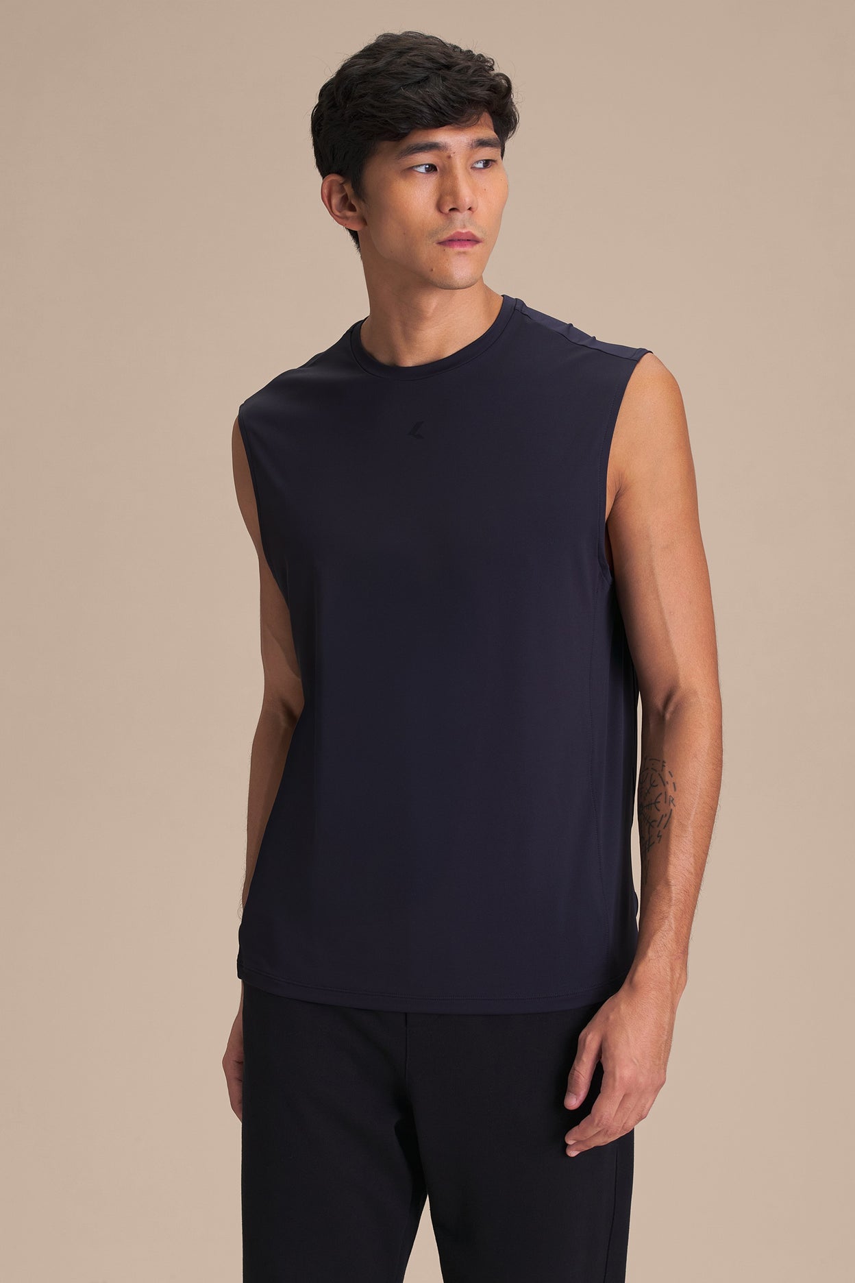 Train Equilibrium Comfy Tank
