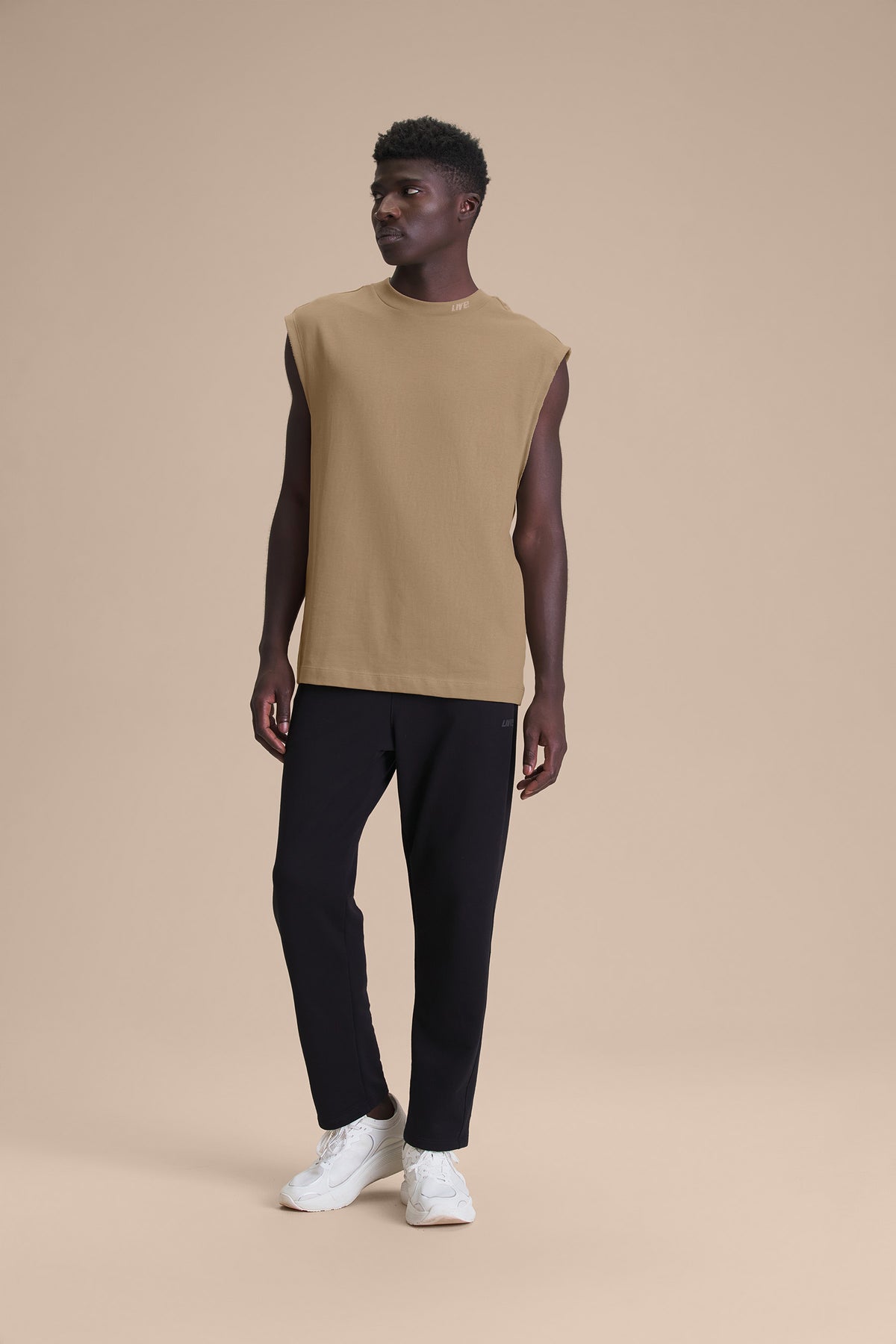 522442_46699_00BG92_3.jpg